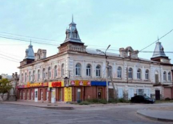 Администрация Камышина пробует продать "Владения Вагнера" на улице Комсомольской