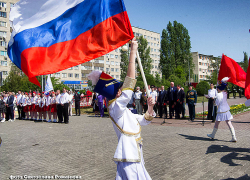 Пяти парням и девушкам из одиннадцатого класса глава Камышина Станислав Зинченко будет ежемесячно платить по тысяче рублей именной стипендии