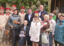 Если деятельность депутатов Камышинской городской думы заключается в говорении речей и фотографировании, то это очень грустно, - камышанка