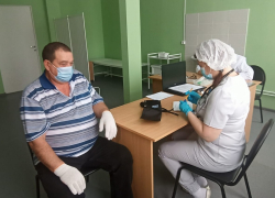 Пока на вакцину «ЭпиВакКорона» могут рассчитывать рядовые камышане только с хроническими заболеваниями 