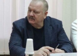 Подсудимый экс-замглавы Котово Борис Тареев уходит воевать - "подальше" от уголовного дела