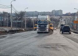 Дальнобойщик из Армении пытался всучить взятку полицейским в Камышинском районе (ВИДЕО)