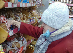 Жители Волгоградской области не поверили в возможное снижение цен на хлеб, крупы и макароны