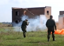 На полигоне в Волгоградской области мобилизованные постигают трудную науку современного боя (ВИДЕО)