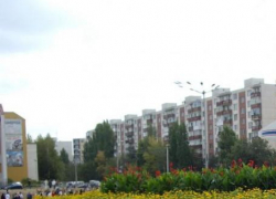 В праздники в шестом микрорайоне Камышина нетрезвый "отдыхающий" в непотребном виде пытался нанести удар сотруднику полиции