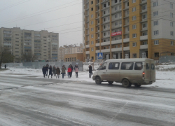 Камышане поинтересовались, когда будет сдан дом-высотка на улице Базарова