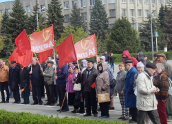 Коммунисты Камышина отвергают версии о выходе членов КПРФ из партии в знак несогласия с политикой "сливов" региональных лидеров