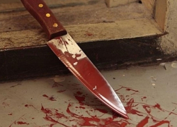 В Волгограде молодая женщина зарезала партнера по застолью и выколола ему глаза