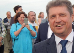 В свежем постановлении Станислава Зинченко растолковано, как в бюджетных учреждениях Камышина будут получать премии в 200 и 300 процентов оклада