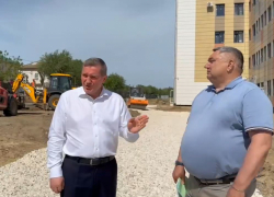 Бывший подрядчик на объекте новой поликлиники в Камышине уже отстранен от работ после расторжения миллиардного контракта 