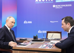 Путин поднял зарплаты губернаторам до уровня вице-премьеров РФ