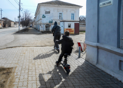 В Волгоградской области введут штрафы до 100 тыс. рублей для "самокатчиков"