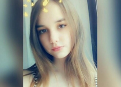 Родные пропавшей в Елани 16-летней студентки Кристины Пястоловой допускают, что девушку могли посадить насильно в машину и похитить