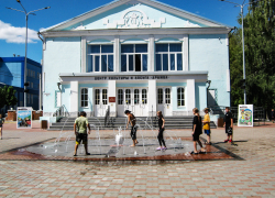 "Что за жалобные "ручейки" у "Дружбы" - включите нормально фонтан!" - камышанка