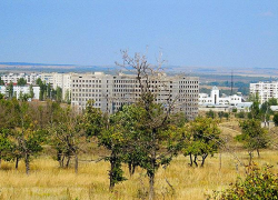 Главный камышинский недострой на дамбе по-прежнему пугает горожан запустением