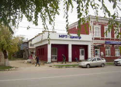 В Камышине завершается пристраивание современной "добавки" к историческому зданию на улице Пролетарской