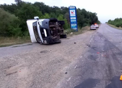 На автодороге между Котово и Камышином "пятнадцатая" протаранила "ГАЗ", 21-летний парень и 18-летняя девушка попали на хирургический стол