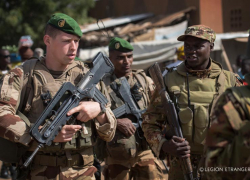 По Харькову нанесены удары авиабомбами, - "Блокнот - Россия"