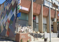 Камышан насторожил то ли ремонт, то ли выселение отделения почты в бухте