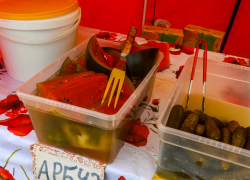 Приходит весна - в Камышине подешевели соленые огурцы и арбузы