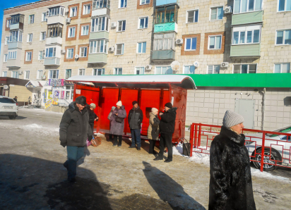 В Камышине после потепления на остановках очень скользко, надо лучше посыпать!» - камышанка (ВИДЕО)