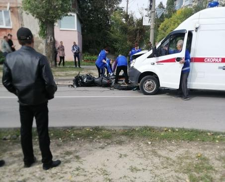 Полиция сообщает, что мотоциклист, попавший в ДТП в Камышине, на момент аварии был жив, но в больнице скончался