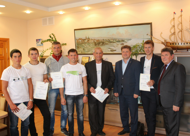 Участники велопробега «Волгоград-Севастополь» встретились с сити-менеджером Камышина Станиславом Зинченко