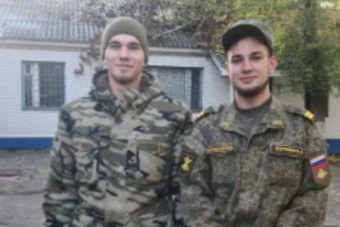В поселке Красный Яр Жирновского района Волгоградской области рядом похоронили двух неразлучных друзей, героически погибших в спецоперации