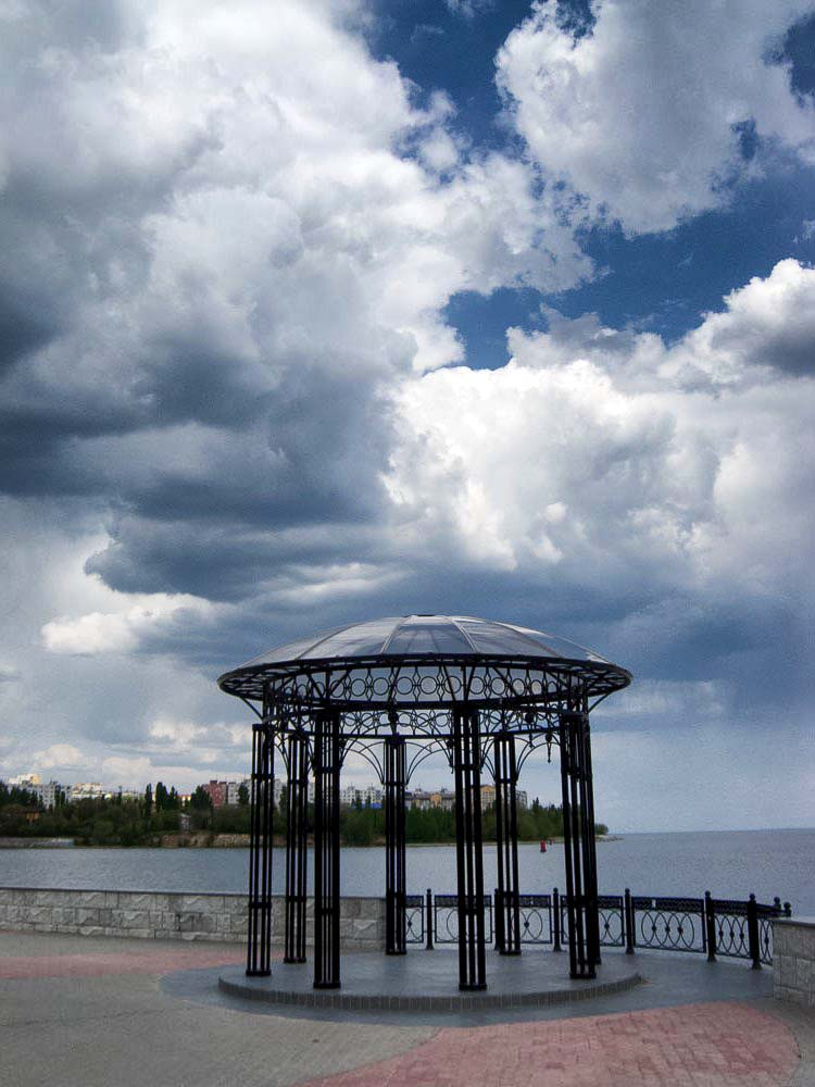 В Камышине и Волгоградской области ГУ МЧС объявило трехдневное штормовое предупреждение
