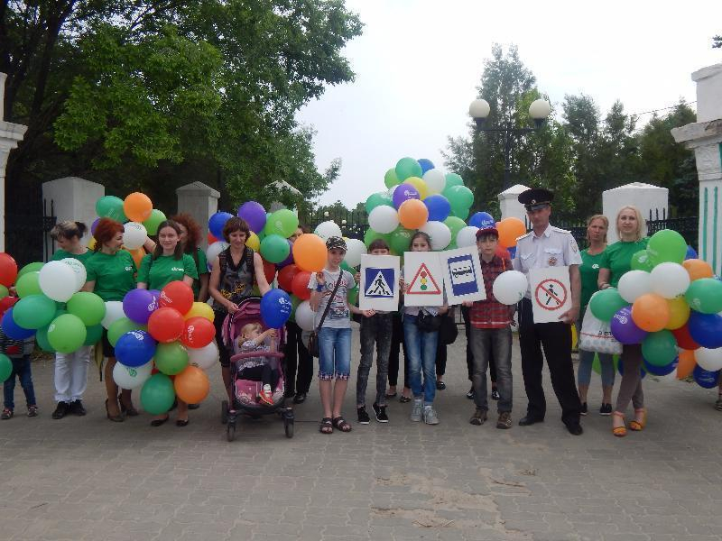 1 июня  сотрудники ГИБДД города Камышина напомнили юным пешеходам о соблюдении ПДД