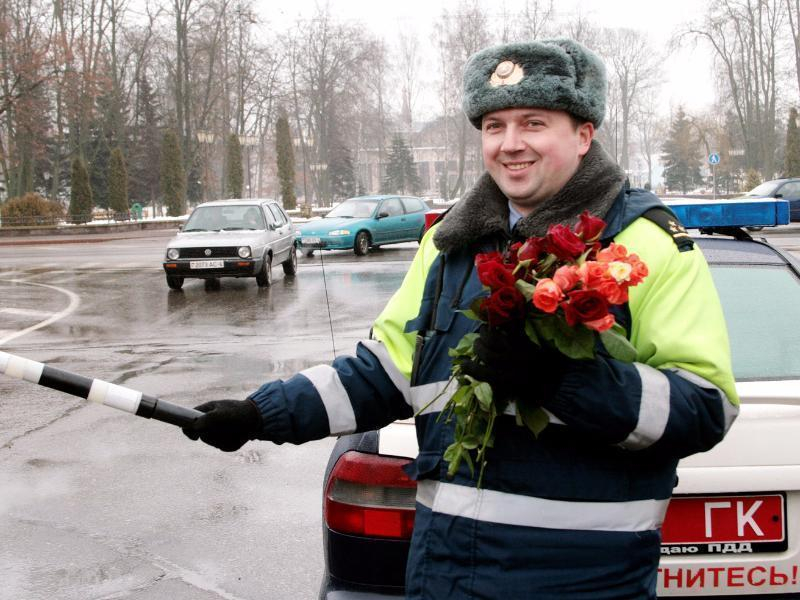 «Цветочный патруль» будет дарить девушкам Камышина цветы к 8 марта