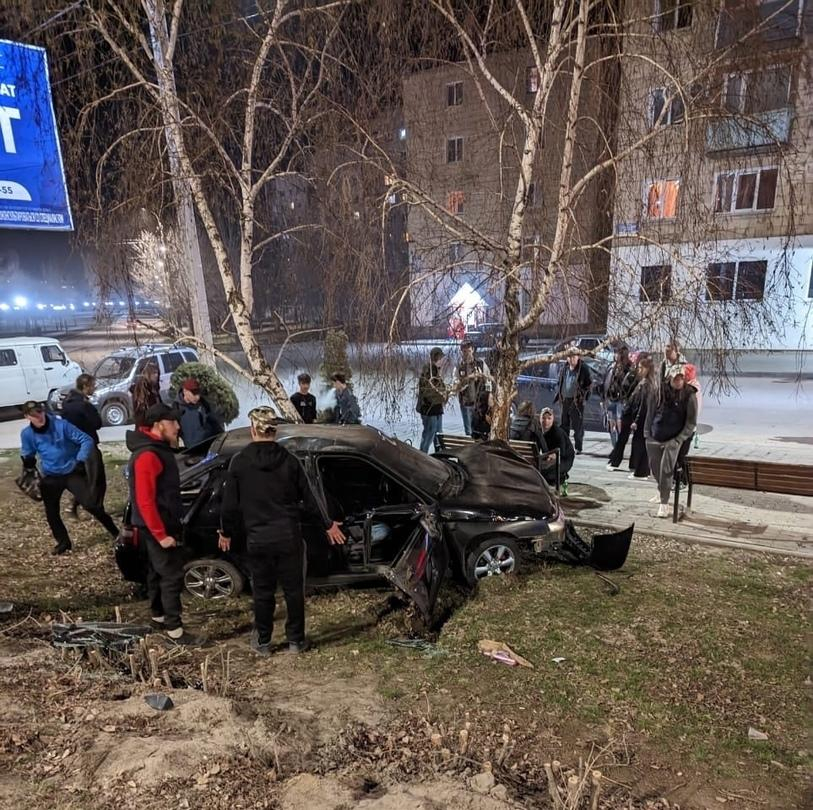 Водитель автомобиля, неожиданно слетевшего с Бородинского моста в Камышине, был трезв