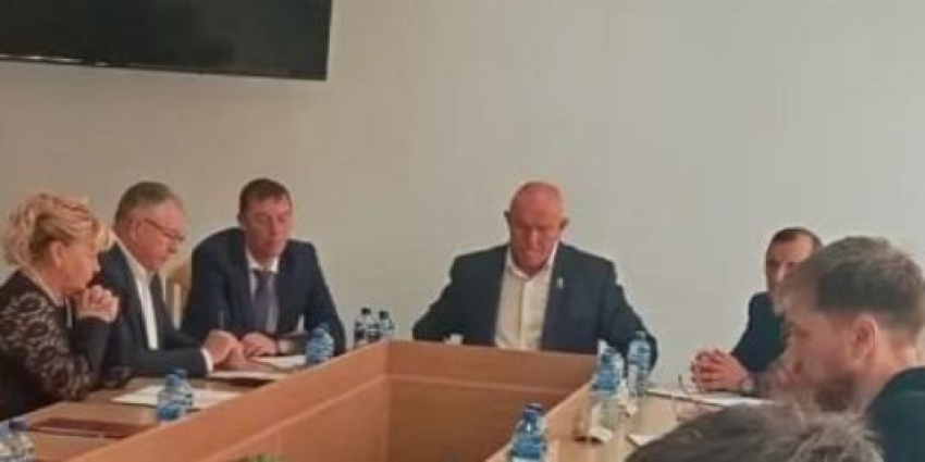 Депутаты Камышинской городской думы сегодня, 30 сентября, поставили новый рекорд по скорости своих заседаний
