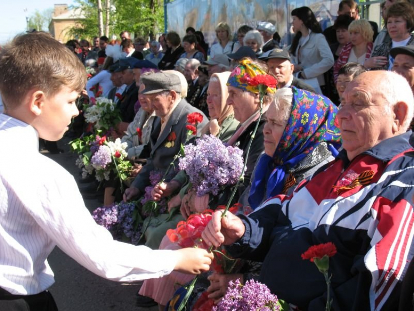 Специальная комиссия областного уровня выяснит, почему в Камышинском районе вовремя не проиндексировали зарплату учителям