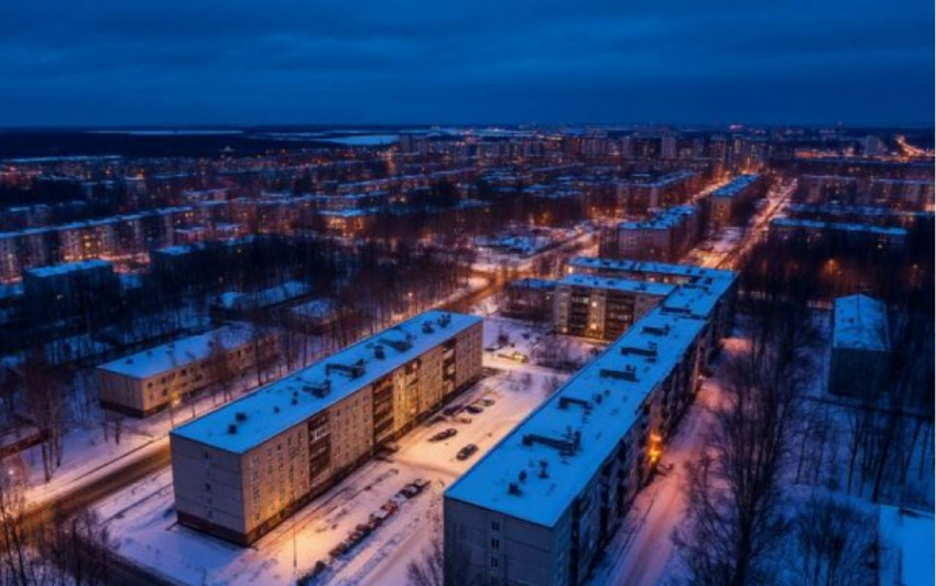 «Цинично атакуют жилые дома, есть пострадавшие»: Волгоград пережил массовую атаку украинских БПЛА  