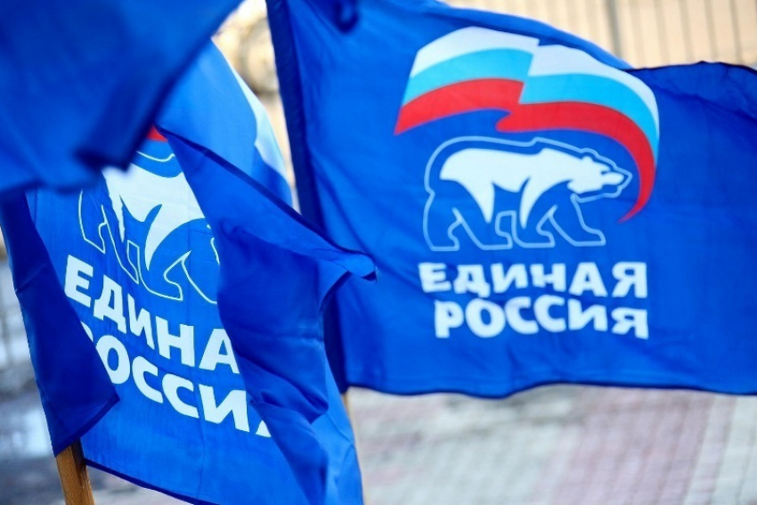 В Камышинскую городскую прокуратуру участники избирательного процесса направили жалобы на использование партией власти административного ресурса при агитации