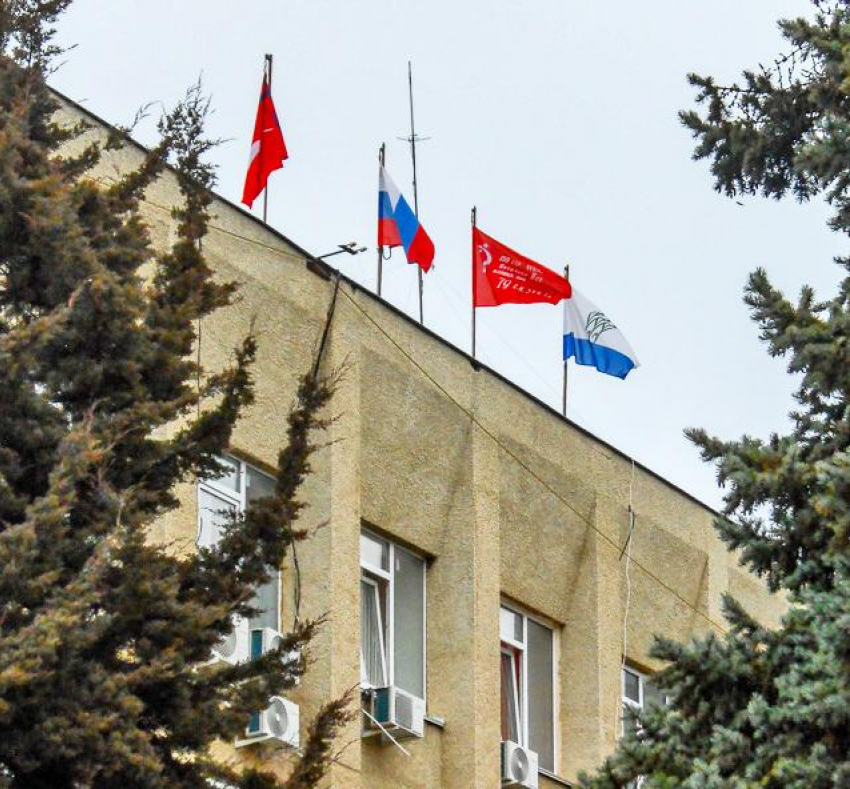 "Даешь прибавку по миллиону в год!": такими темпами администрация Станислава Зинченко в Камышине финансирует пиар в «газете племянницы» - «Диалоге"