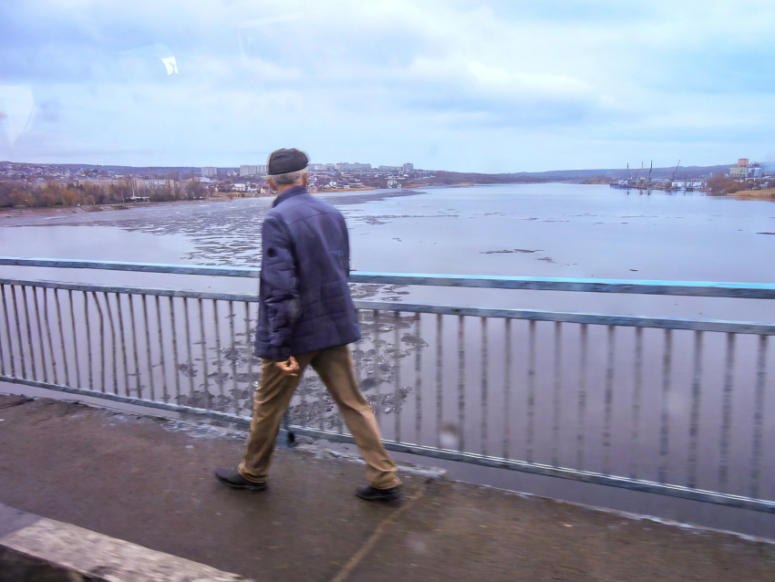 Камышанам рассказали о досрочной выплате апрельских пенсий