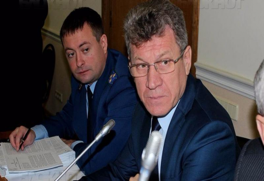 Камышан интересует, что стало с бывшим мэром Камышина Чунаковым