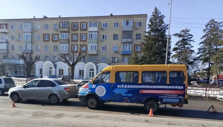 В Камышине просят откликнуться очевидцев ДТП в центре города