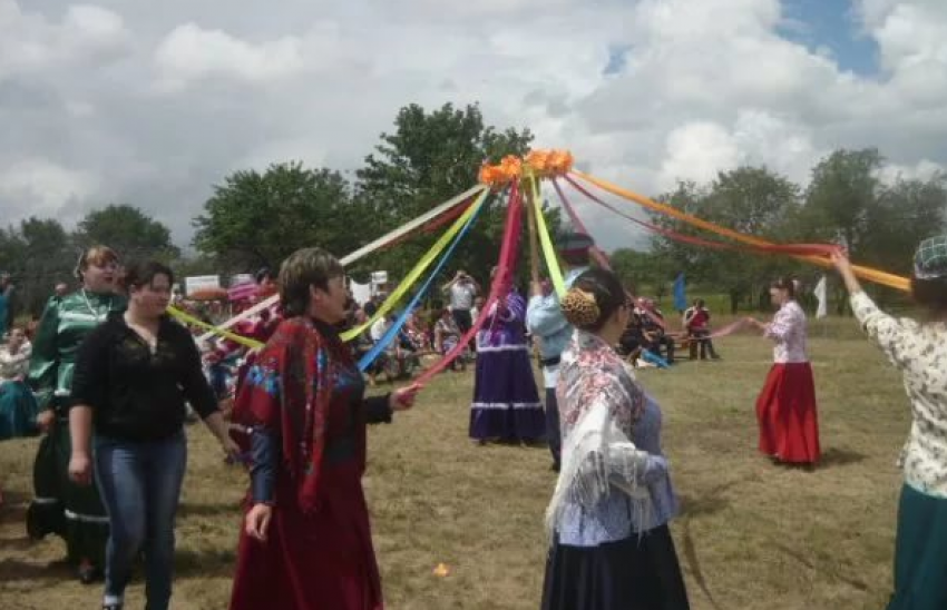 Жители Камышинского района троицу отметят в Ельшанке
