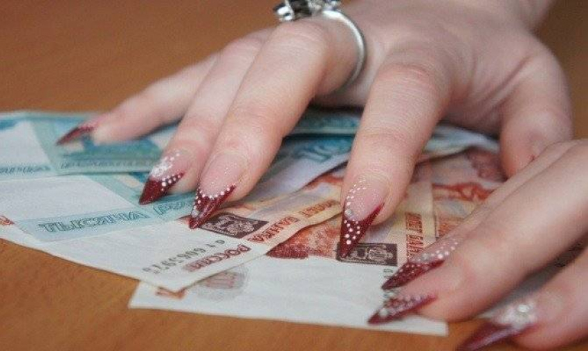 Полиция Камышина разыскивает мошенниц, обманувших пенсионерку из Петров Вала