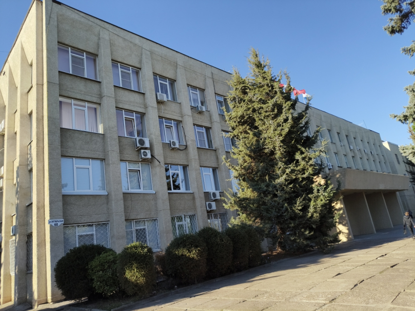 В Камышине годовая подписка на газету чиновников «Диалог", на которую бюджет и без читателей дает 17 миллионов, пробила планку в 1000 рублей