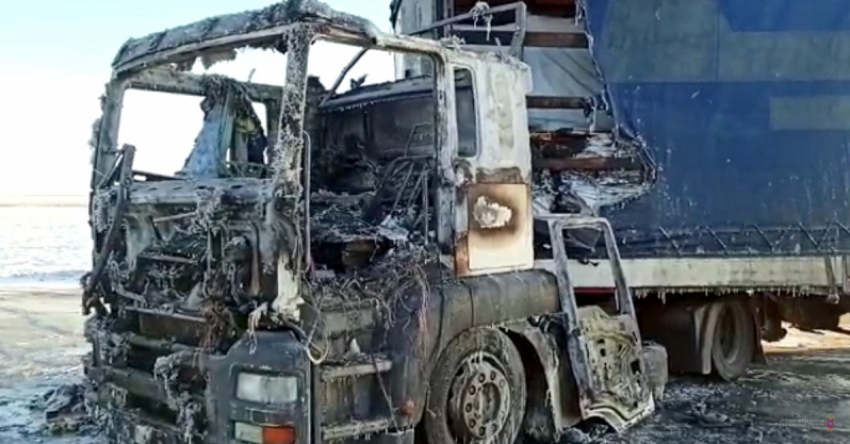  В Михайловском районе инспекторы ГИБДД спасли из горящей машины водителя-дальнобойщика