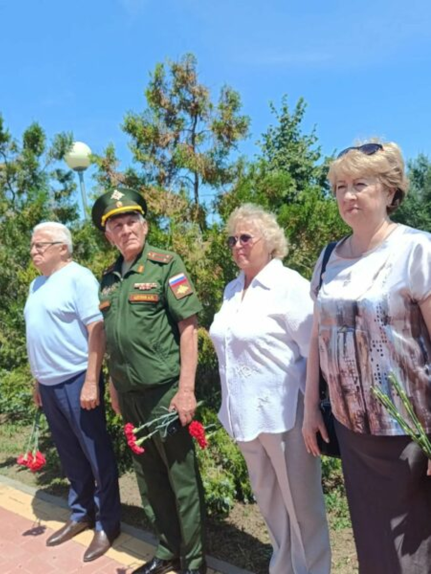 Выпускники сельской школы в глубинке Камышинского района погибли в СВО, и директор этой школы добровольцем ушел на их «место"