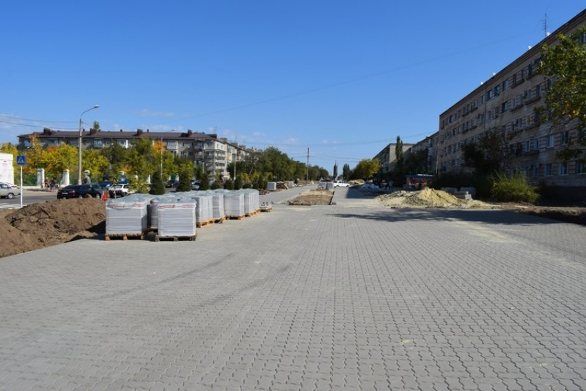 Заказчиков проекта бульвара на улице Терешковой весьма озадачила рекомендация губернатора о красной плитке