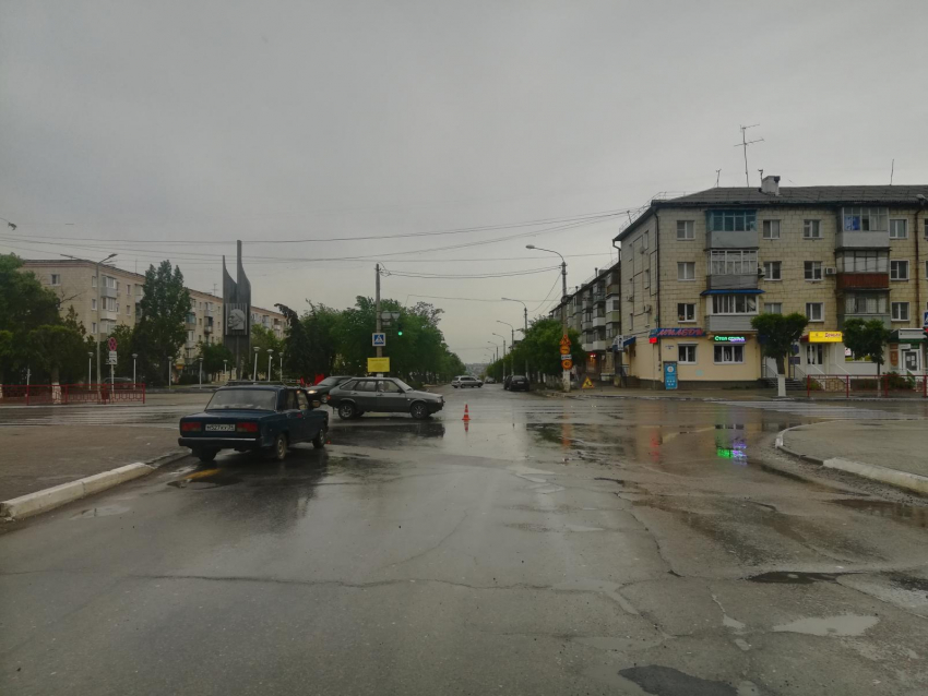 Полиция ищет свидетелей «загадочного» ДТП на перекрестке улиц Ленина и Терешковой