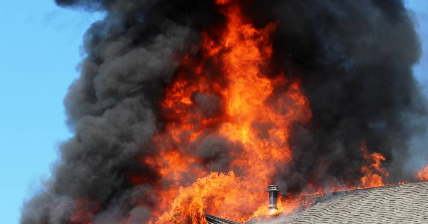 Камышинские следователи выяснили, что дом в селе Костарево, в котором сгорел заживо его хозяин, отапливался электроплиткой