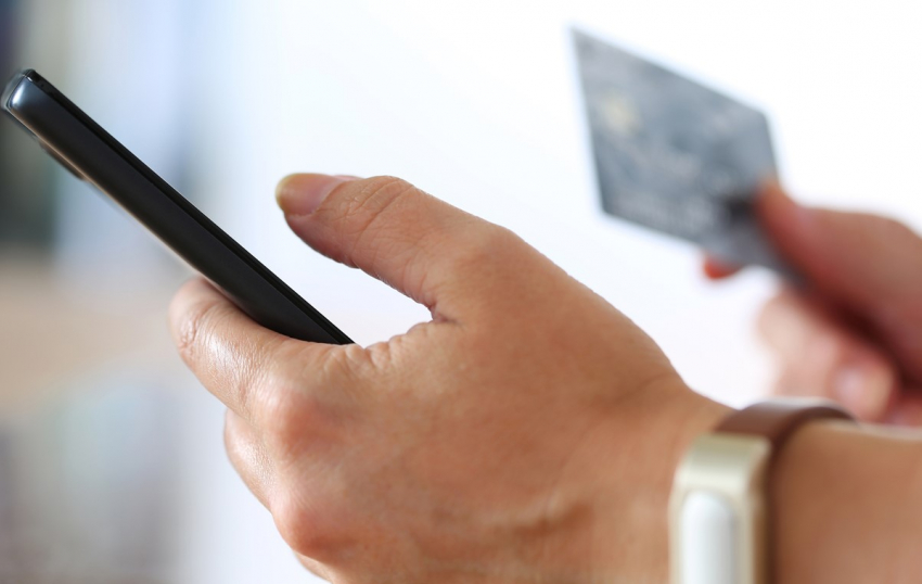 41-летнего камышанина нагрели на 67 тысяч негодяи, разыгравшие спектакль с одобренным кредитом