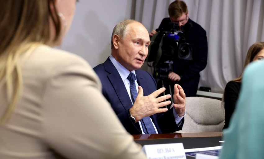«Не ограничивайтесь стереотипами»: Путин дал совет, как найти идеальную жену, - «Блокнот - Россия"